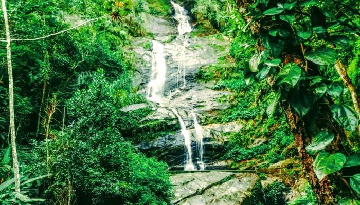 The-Oher-Side-of-Rio-Taunay-Waterfall-700x400